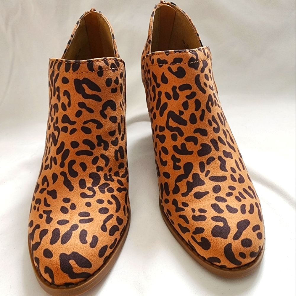 Women's leopard print booties.